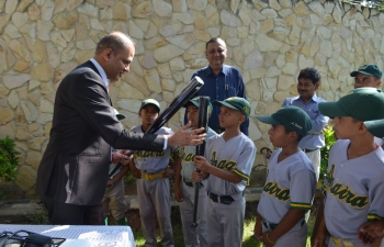 The Embassy donated baseball equipment to the children's baseball team from Araira, Miranda State.